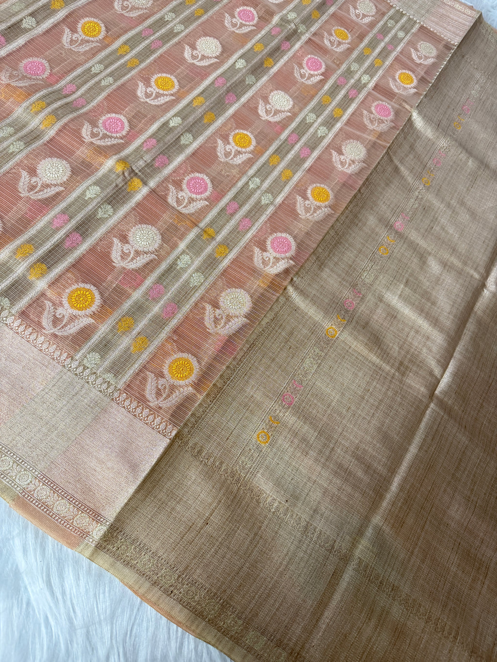 Banarasi Kora Elegant Patti (Stripe) Weaving