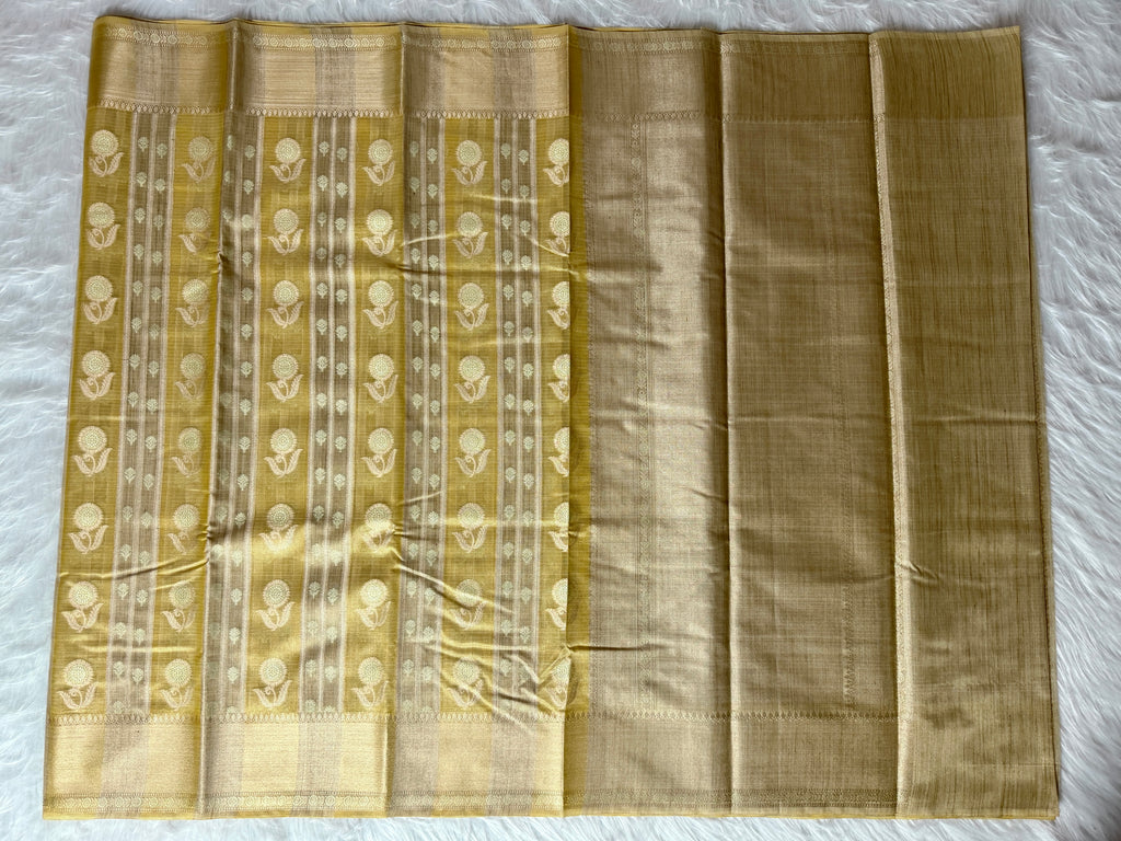 Banarasi Kora Elegant Patti (Stripe) Weaving