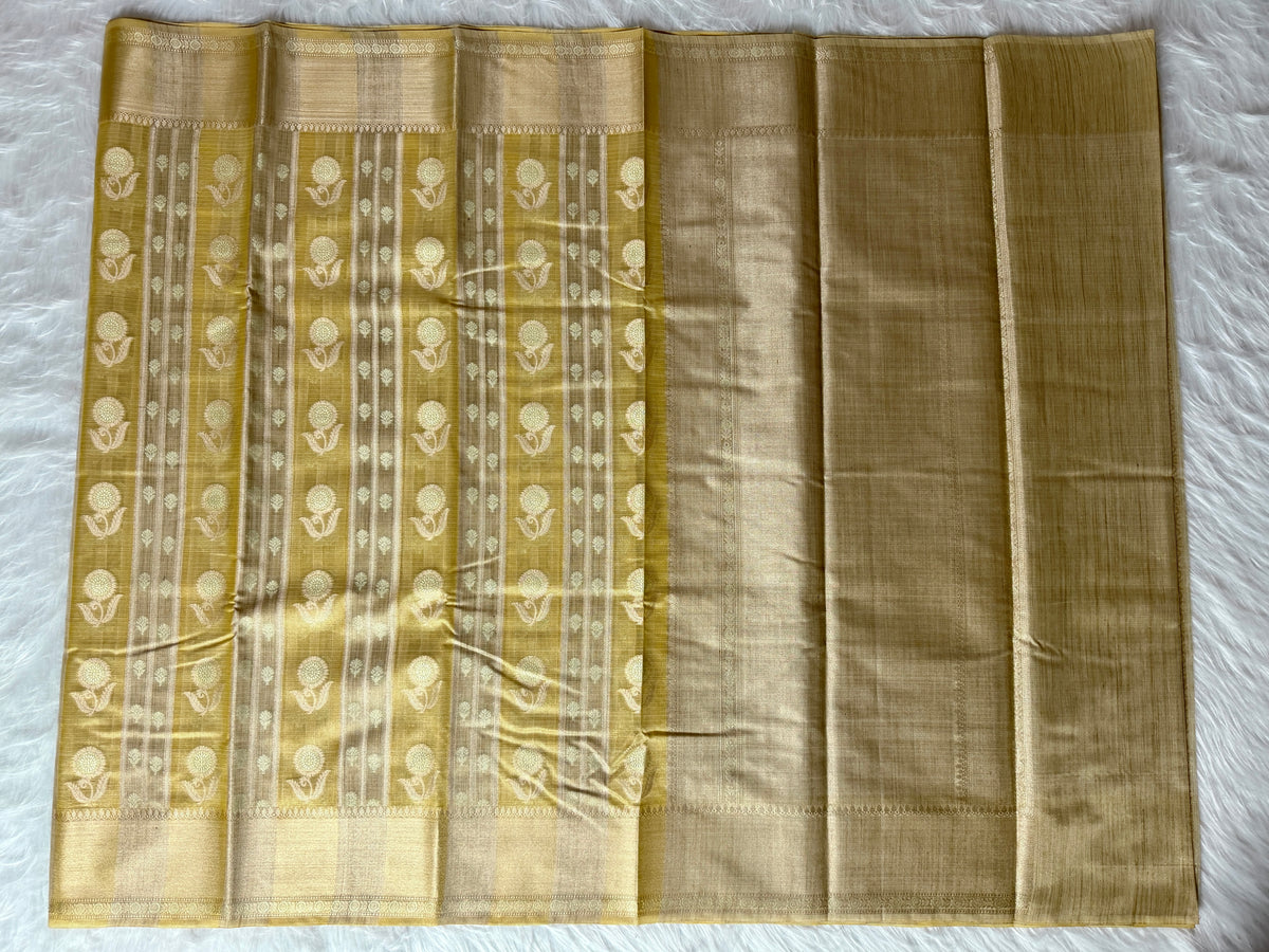 Banarasi Kora Elegant Patti (Stripe) Weaving