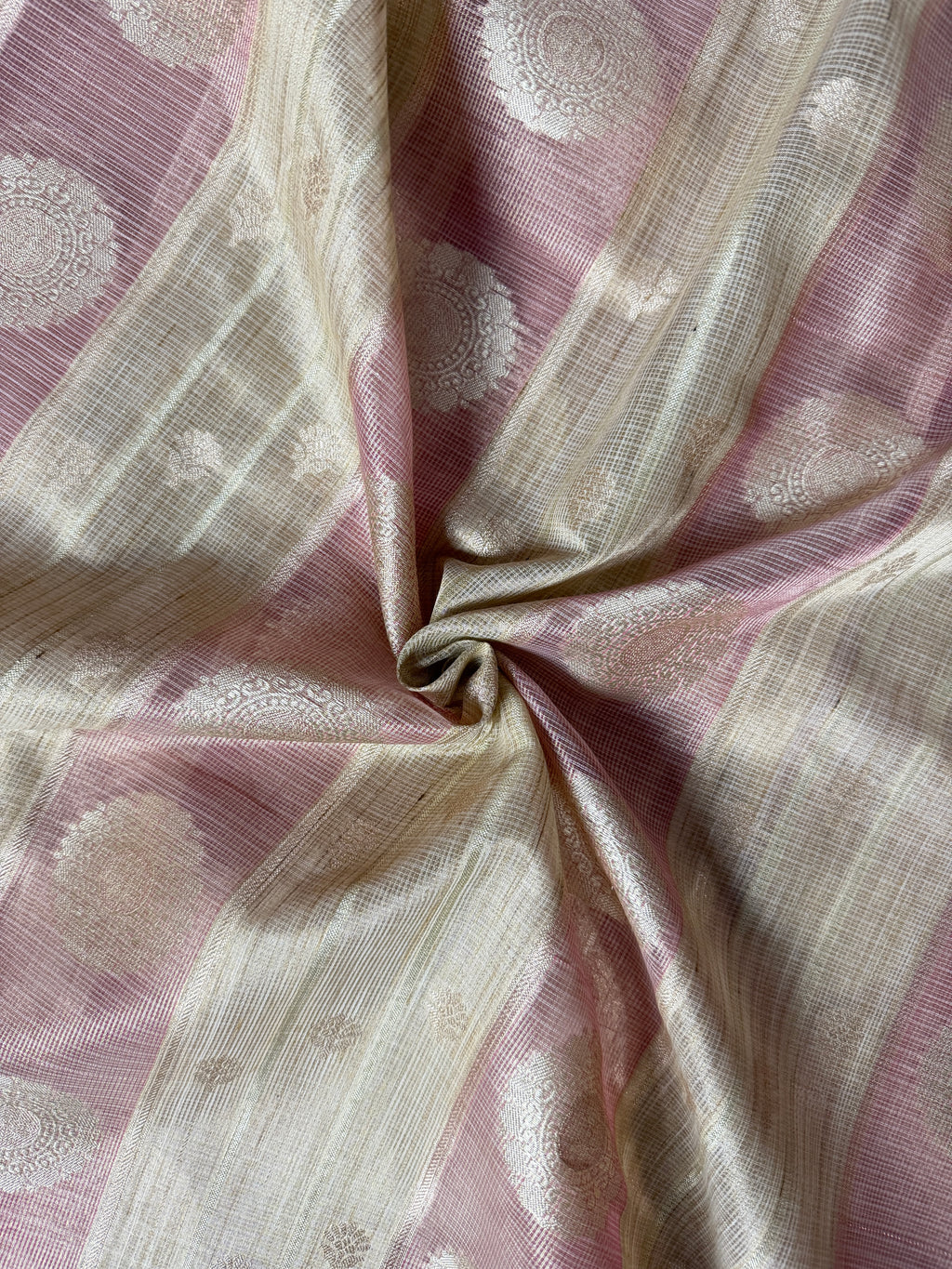 Banarasi Kora Elegant Patti (Stripe) Weaving