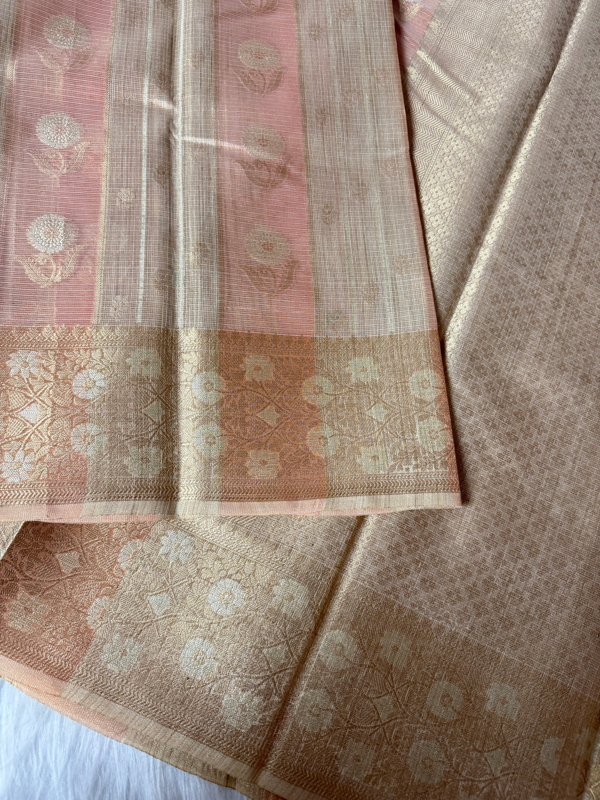 Banarasi Kora Elegant Patti (Stripe) Weaving