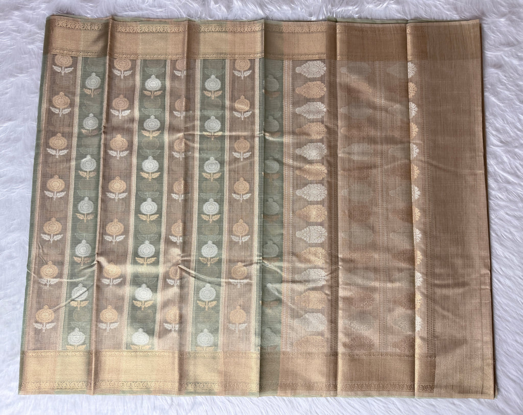 Banarasi Kora Elegant Patti (Stripe) Weaving