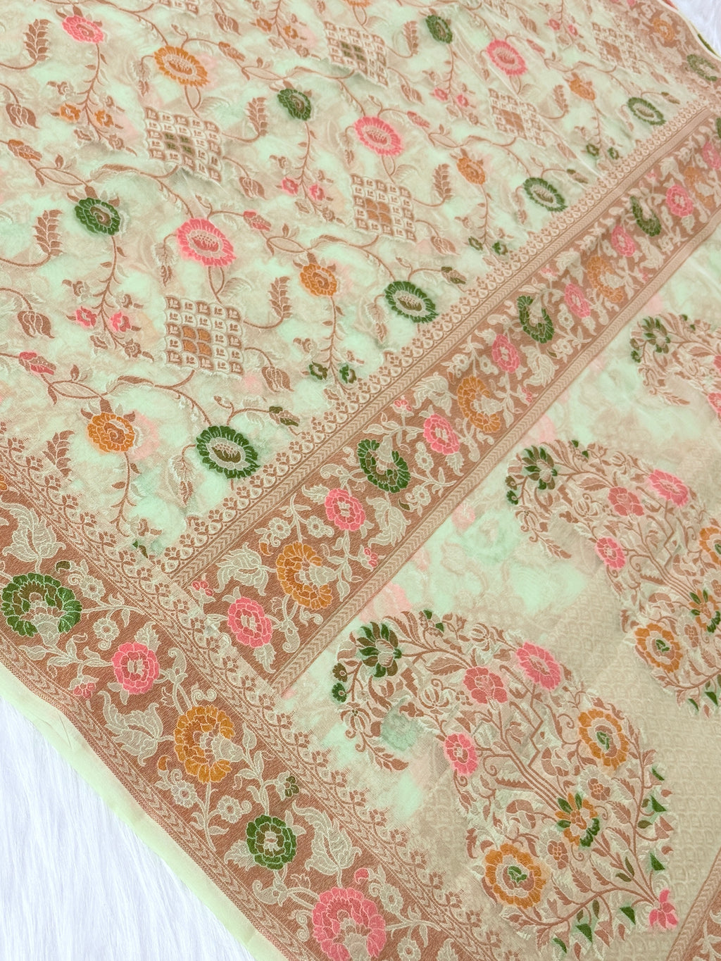 Pista Green Kora Jamdani Saree with Sona Rupa Zari Work & Traditional Pallu