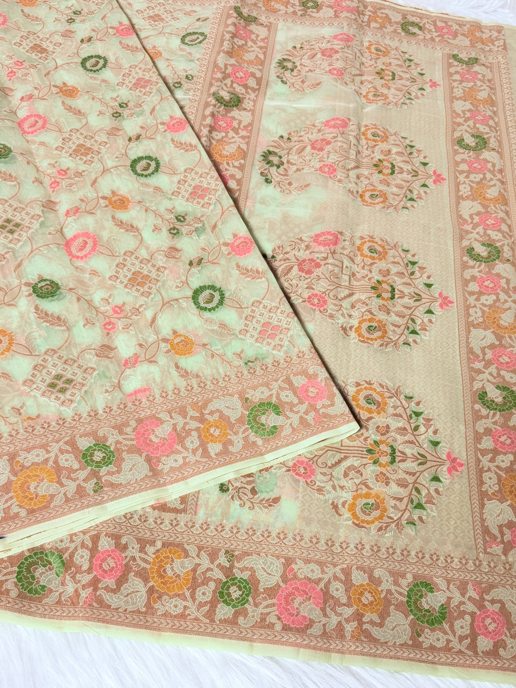 Pista Green Kora Jamdani Saree with Sona Rupa Zari Work & Traditional Pallu