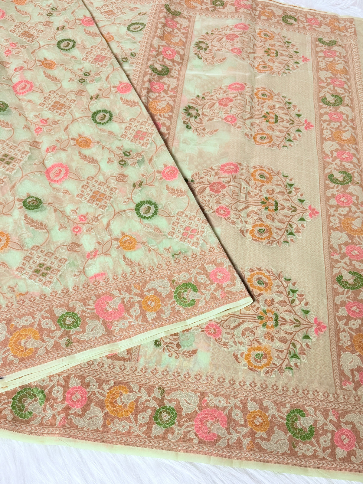 Pista Green Kora Jamdani Saree with Sona Rupa Zari Work & Traditional Pallu