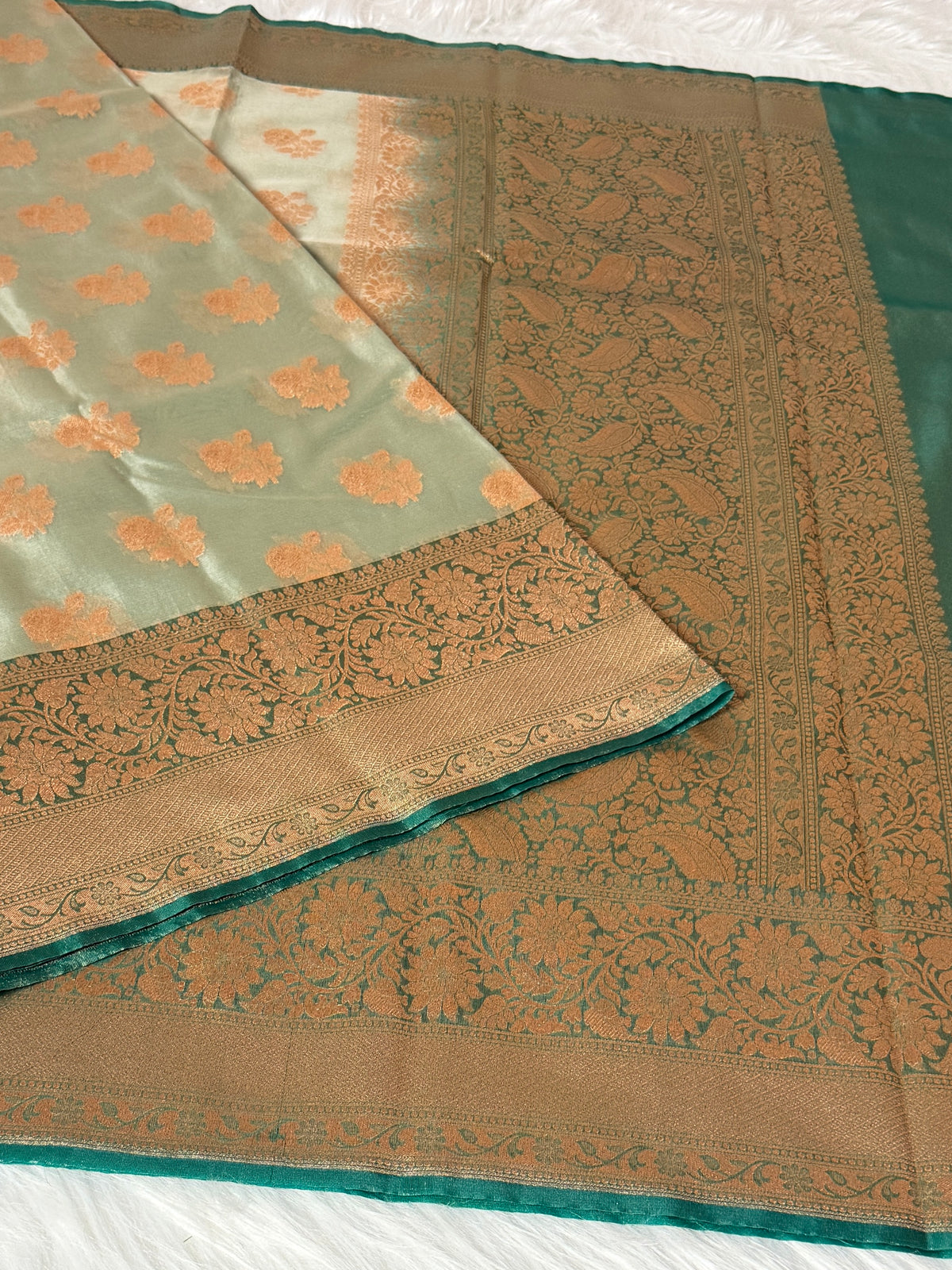 Kora Tissue Saree with Kadhiyal Border & Traditional Pallu