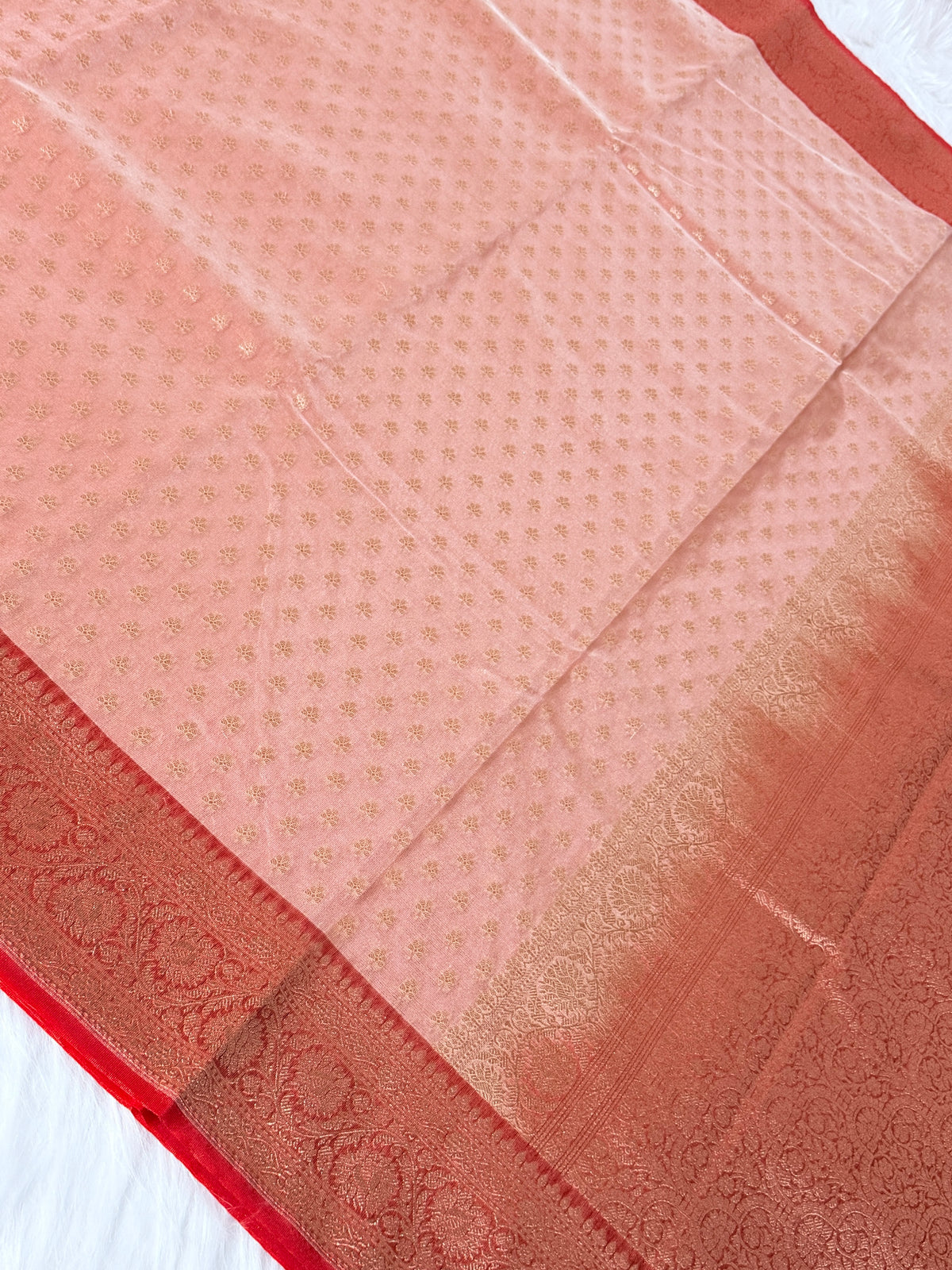 Kora Tissue Saree with Kadhiyal Border & Traditional Pallu
