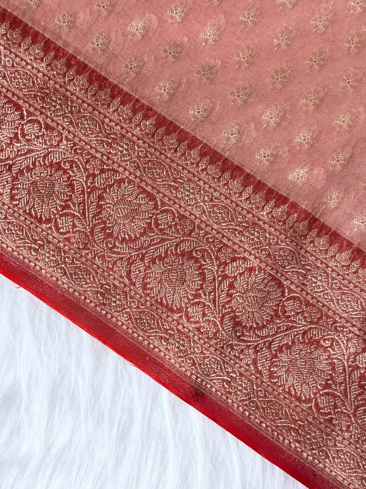 Kora Tissue Saree with Kadhiyal Border & Traditional Pallu