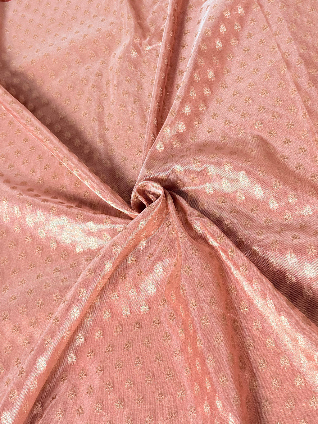 Kora Tissue Saree with Kadhiyal Border & Traditional Pallu