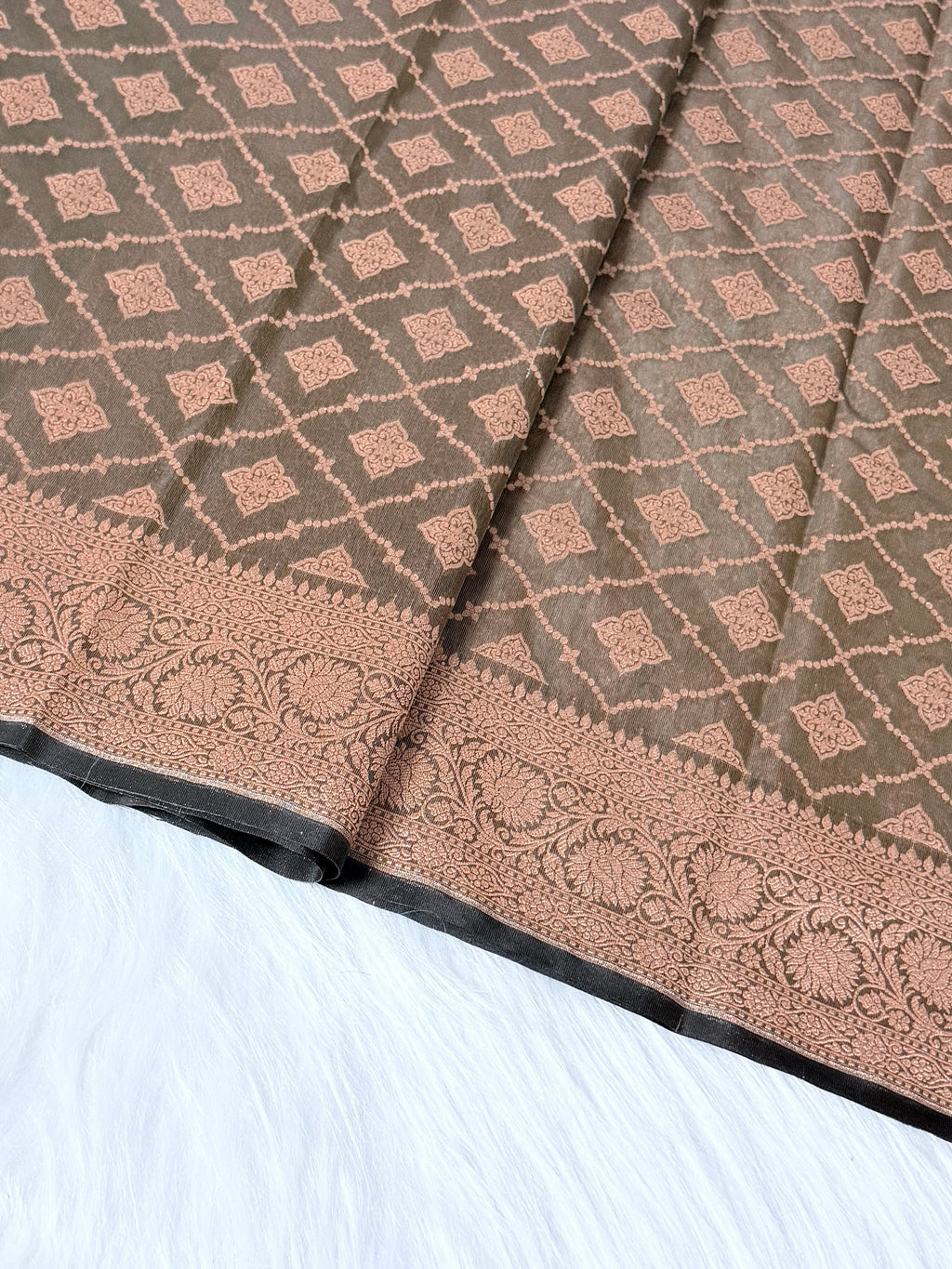 Black Kora Tissue Banarasi Saree with Kadhiyal Border & Traditional Pallu